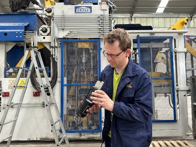 服务质量万里行∣澳门银河博彩官方网站德国策尼特公司服务经理回访山西老客户