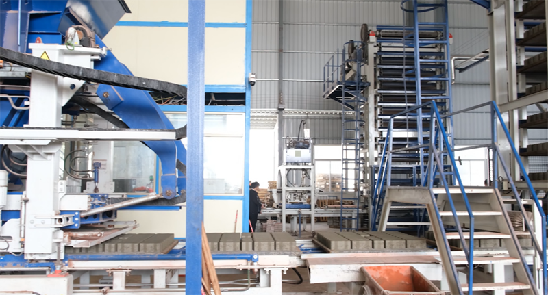 一机多砖、节能降碳，澳门银河博彩策尼特15型打造绿色建材“澳门银河博彩样板”